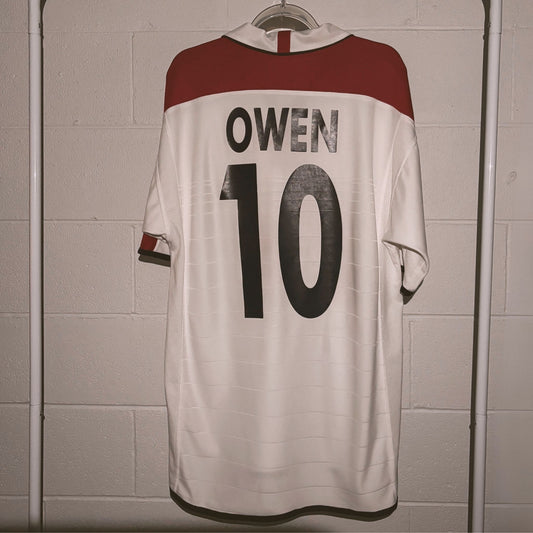 England 2004 Home Kit – Michael Owen #10 (Player Version)