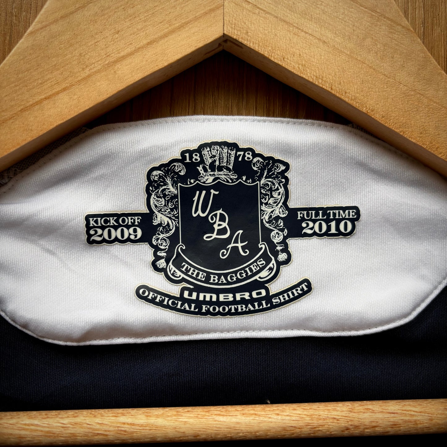 West Brom 2009/10 Home Kit - Size L