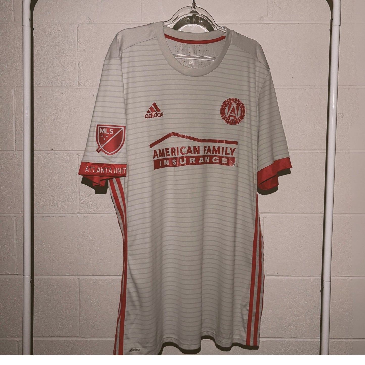 Atlanta United 2017/18 Away Kit, #7 Martinez - Size XL