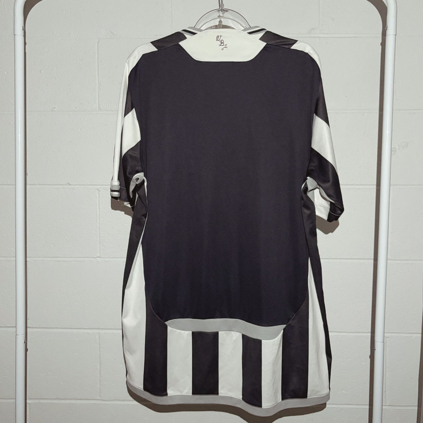 West Brom 2009/10 Home Kit - Size L