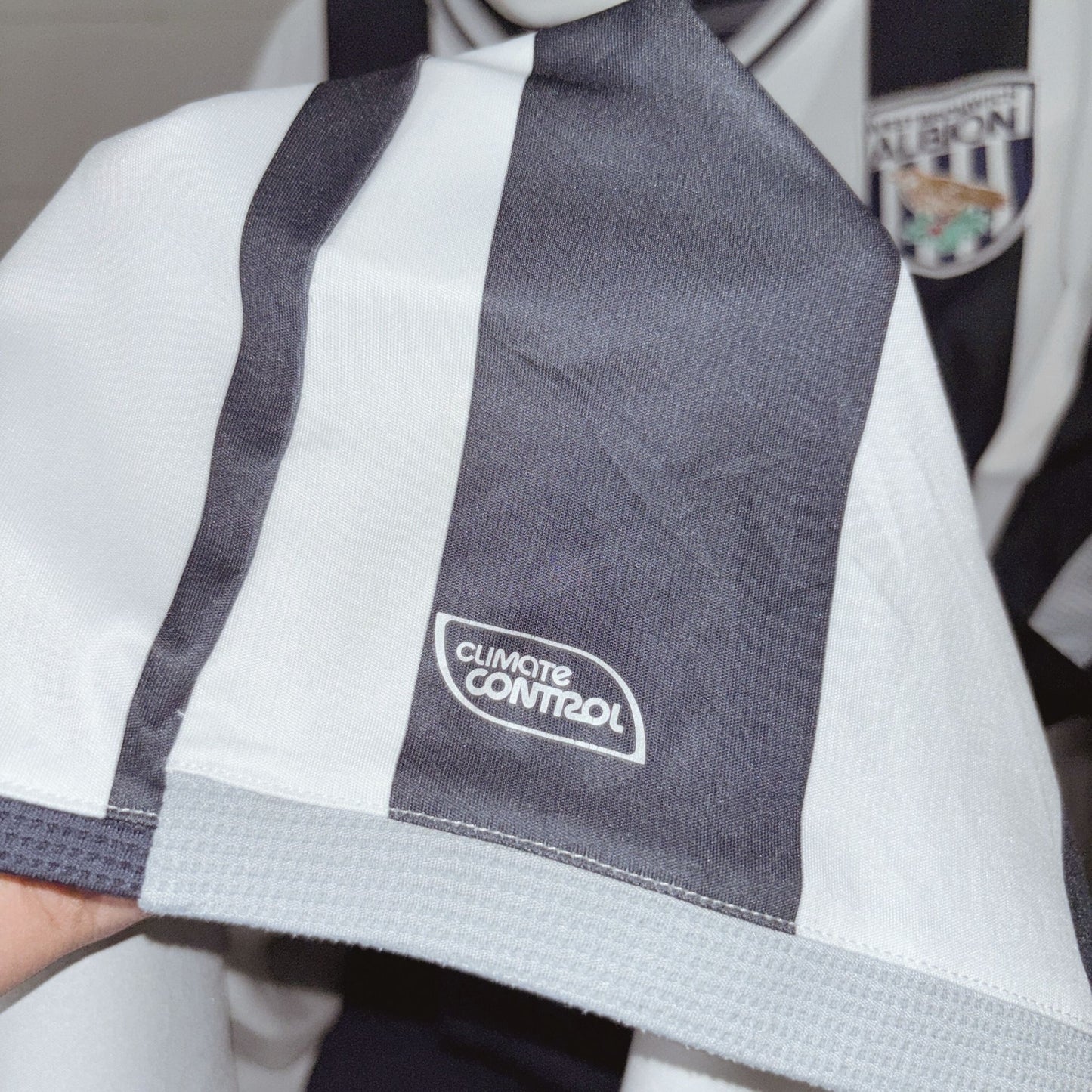 West Brom 2009/10 Home Kit - Size L