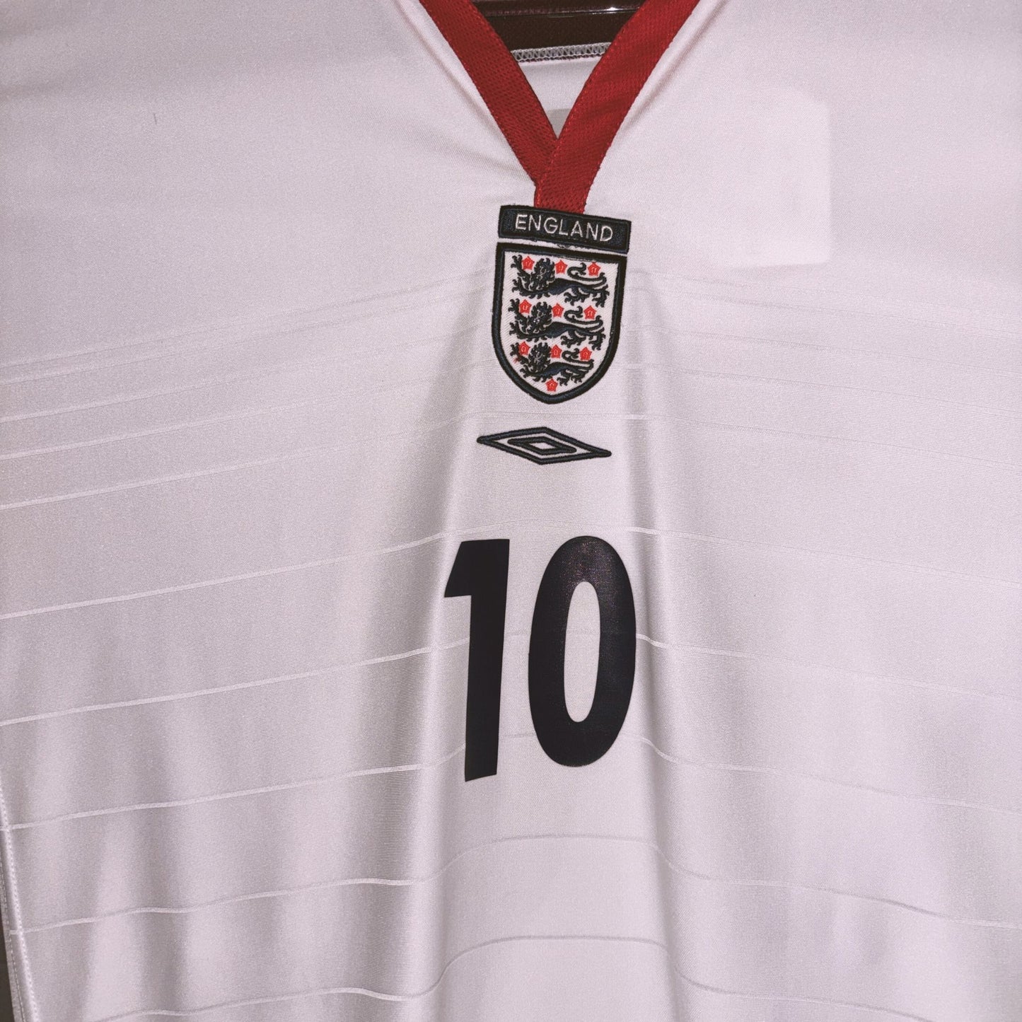 England 2004 Home Kit – Michael Owen #10 (Player Version)