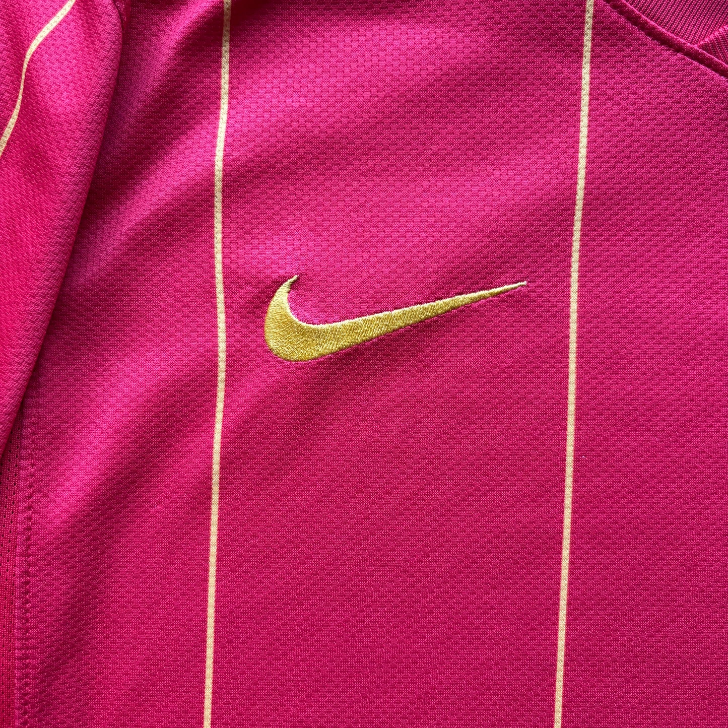 Vietnam 2010/11 Home Kit - Size M